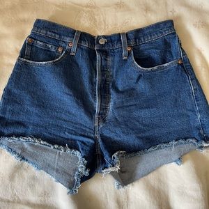 LEVI 501 SHORTS